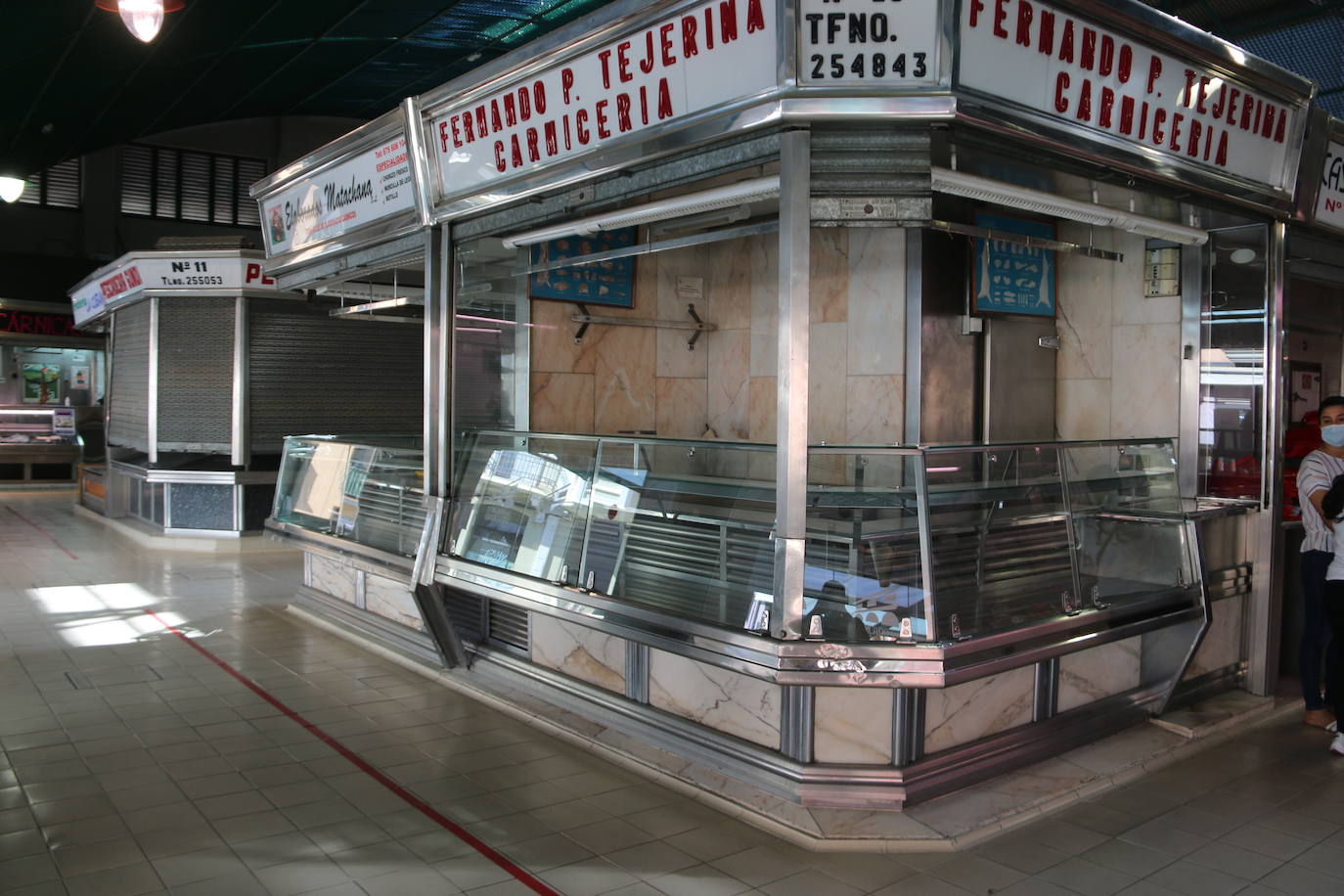 La pandemia paraliza el proyecto de reforma del Mercado del Conde Luna e invade de pesimismo a los vendedores