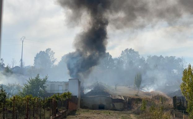 Controlado el incendio en los alrededores del Parque Tecnológico