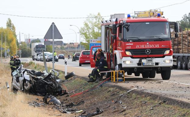 Un fallecido tras una brutal colisión frontal en la localidad de Valverde de la Virgen