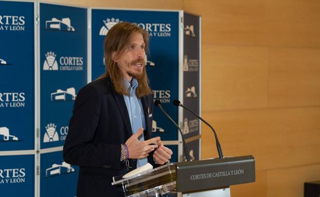 Pablo Fernández pide a los políticos «menos postureo» y «crítica interna» porque no ayuda en los problemas