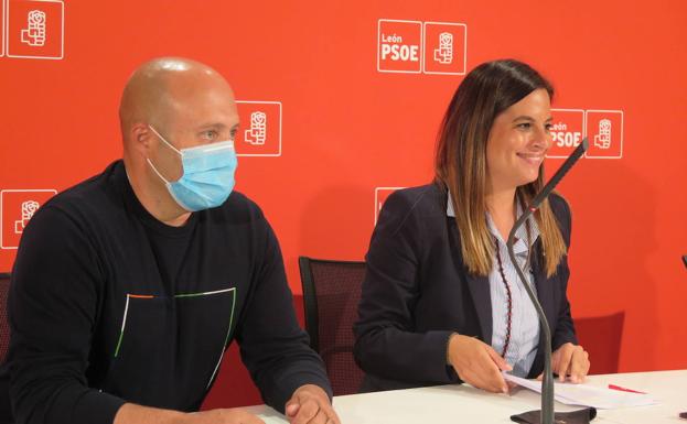 El PSOE critica la gestión de la Junta en Educación y advierte: «Si nos confinan, volveremos atrás»