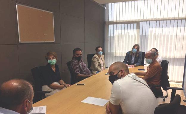 Podemos apoya al sector de venta ambulante y demanda una línea específica de la Junta ante la falta de ingresos