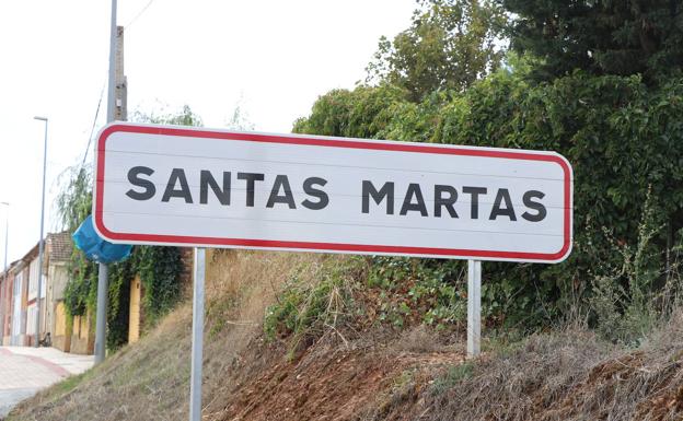 El equipo sanitario de Santas Martas, indignado: «Hay pacientes que son positivos y se van a jugar la partida sin mascarilla»