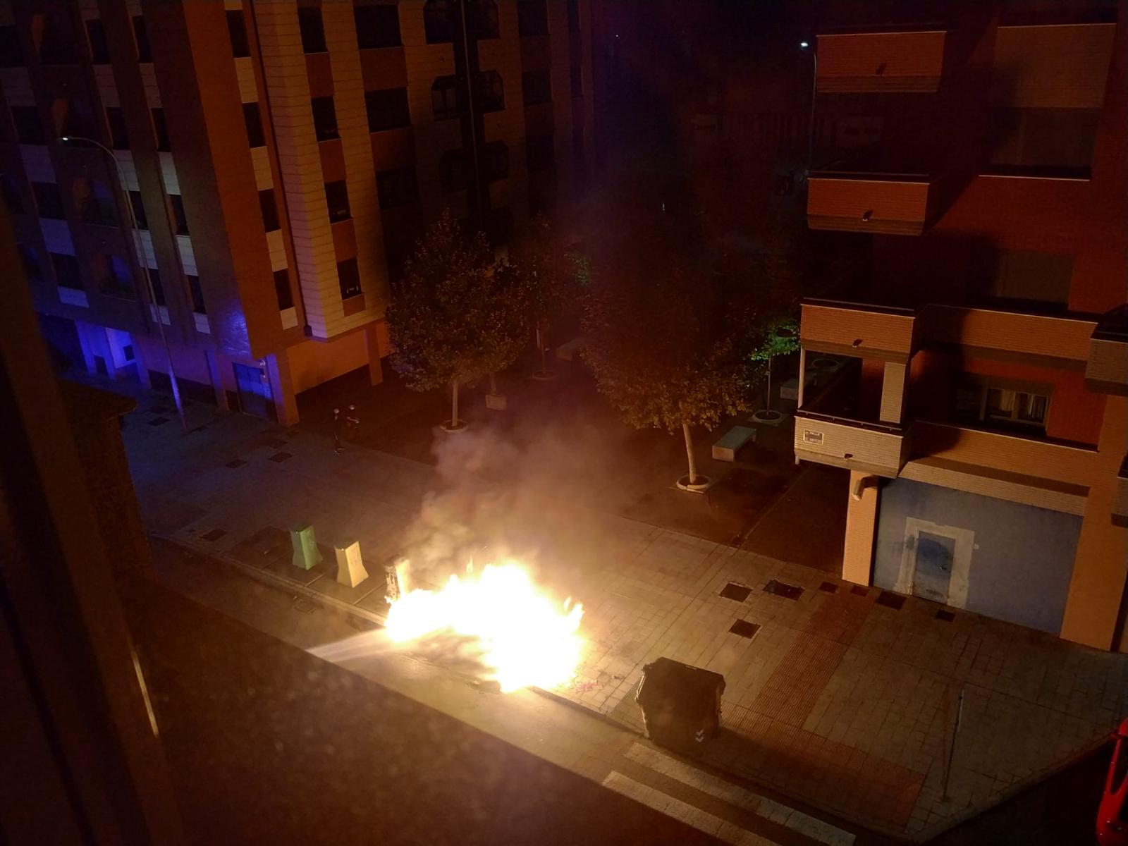 Queman un contenedor en León