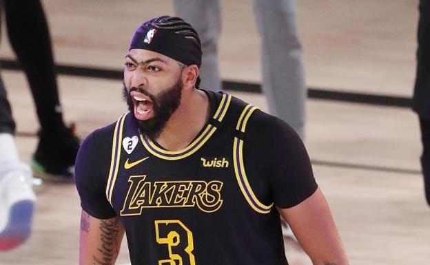 Davis, con triple milagroso, pone a los Lakers 2-0 ante los Nuggets