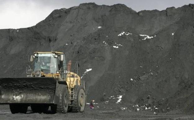 UGT exigirá «compromisos palpables» con el futuro de los excedentes mineros en la mesa del carbón