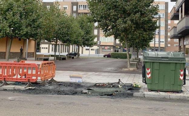 El Ayuntamiento de León repone más de veintena de contenedores quemados durante el año 2020