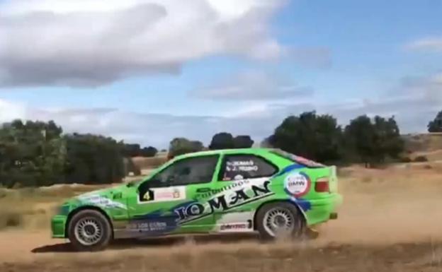 Villadangos sale a la calle para vivir la pasión de los rallyes