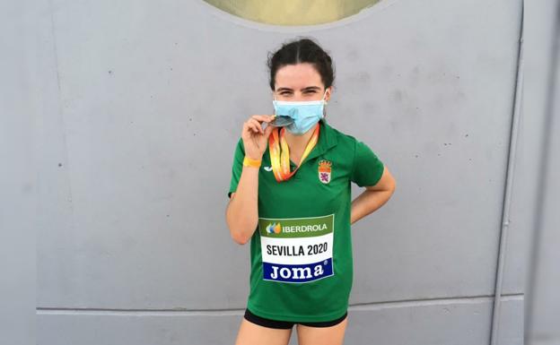 Mónica Borraz y María Cisneros 'tocan metal' en el Campeonato de España sub23