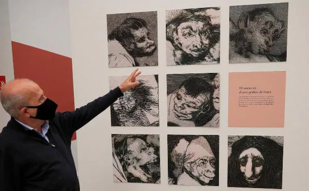 Juan Bordes, director de la Calcografía Nacional, presentando la muestra 'Goya, tres lecturas'. /EFE.