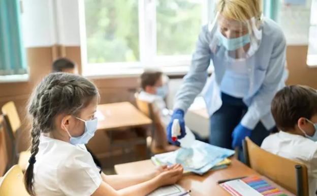La Junta pone en cuarentena dos nuevas aulas, una en el San Claudio de León y otra en el Compostilla de Ponferrada