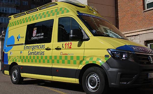 Un varón de 39 años herido tras una colisión entre su moto y un turismo en León capital