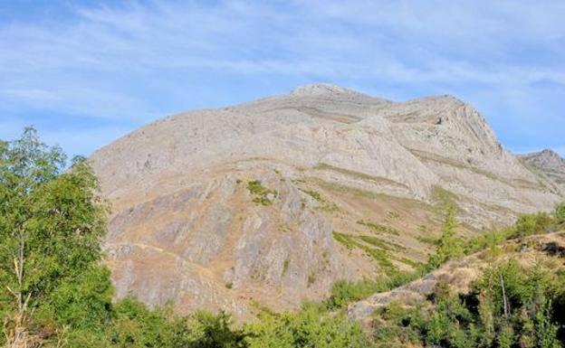 Podemos rechaza el cierre del «histórico» camino en el Valle del Marqués y pide que se vuelva a abrir para transitar de forma libre