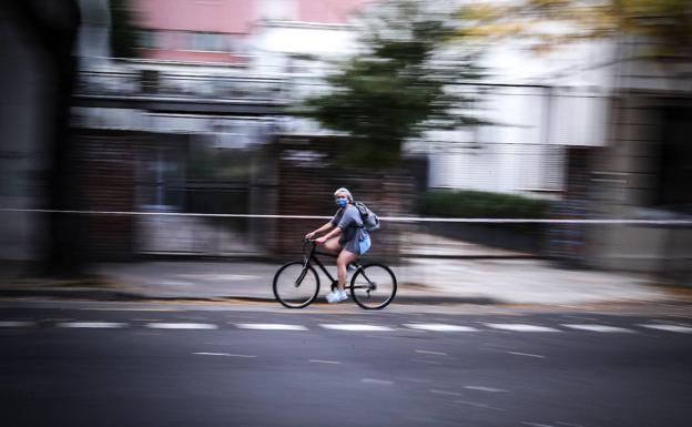 La iniciativa #PedalEA por la espondilitis anquilosante busca dar visibilidad desde León a esta enfermedad inflamatoria crónica