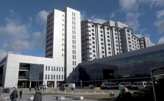 Sanidad reestructura el Caule, despliega hasta 56 UCI y el Virgen Blanca suma siete plantas covid