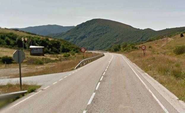 Fomento corta al tráfico un tramo de la LE-497 de Caboalles de Abajo al límite con Asturias por obras de emergencia