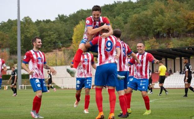 Un miembro del primer equipo del Club Atlético Bembibre da positivo en covid-19