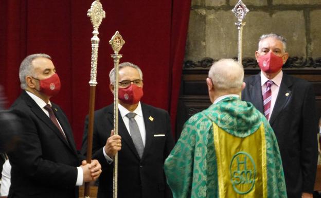 Manuel Antonio Couso toma posesión como presidente de la Hermandad de Santa Marta y de la Sagrada Cena
