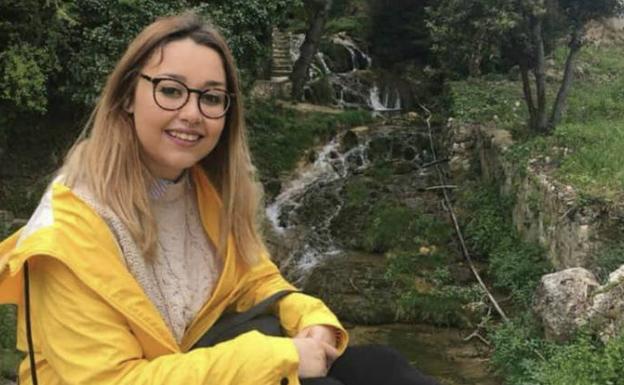 Una madre burgalesa denuncia que su hija de 22 años murió esperando los resultados de un tumor cerebral «que debía enviar el Hospital de León»