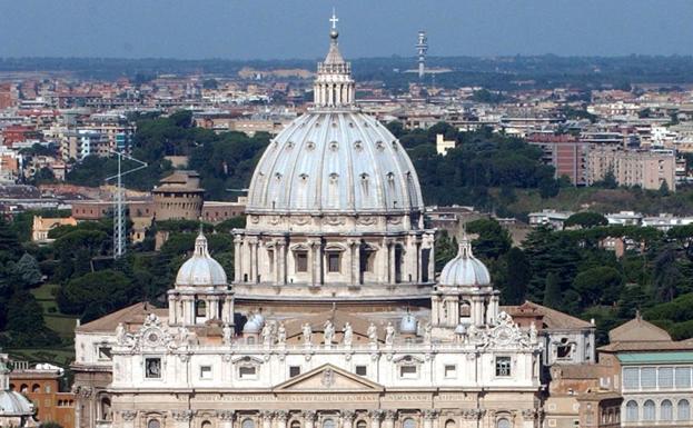 Detenida la 'Mata Hari' del Vaticano por gastarse 200.000 euros en artículos de lujo