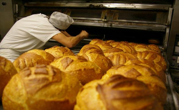 Condenados a seis años y medio de cárcel por estafa tras comprar Adricar Panadería SL, no pagar, y revender los bienes de la sociedad