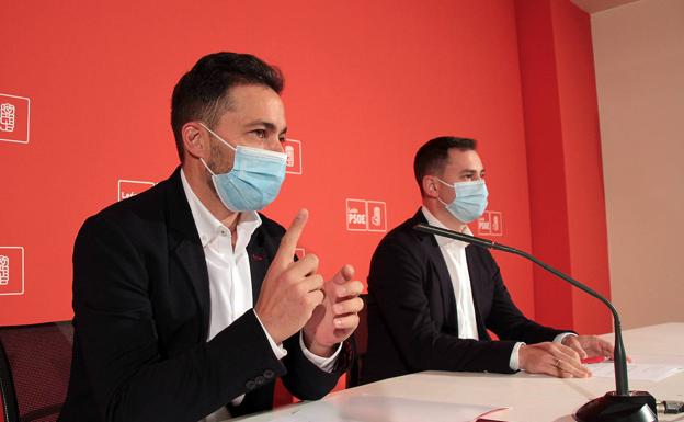 El PSOE lamenta que sólo se cubre una de cada nueve bajas laborales de médicos en León y pide soluciones