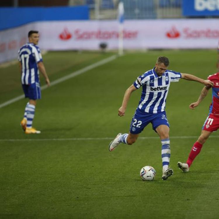 Vídeo: El Elche sorprende al Alavés en Mendizorroza