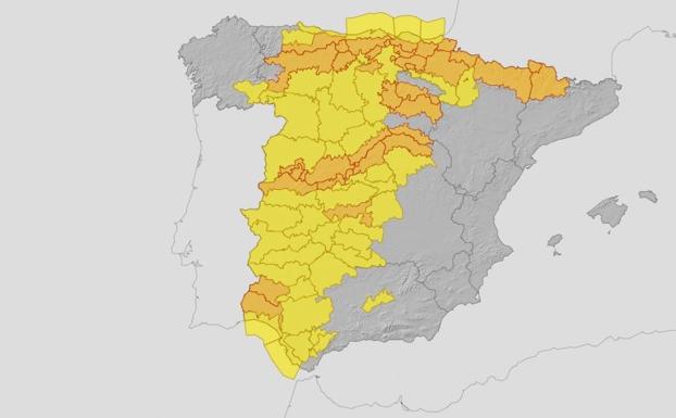 'Bárbara' deja a León en 'alerta naranja' lluvia y rachas de viento de 80 kilómetros/hora