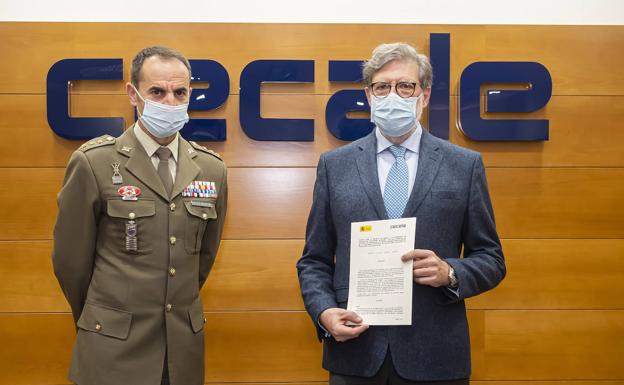 Cecale y el Ministerio de Defensa firman un convenio para facilitar la incorporación del personal militar al mercado laboral