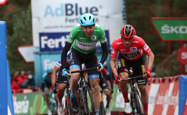 Dan Martin triunfa al sprint en la Laguna Negra