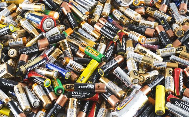 Mansurle entrega media tonelada de pilas usadas a la Fundación Ecopilas