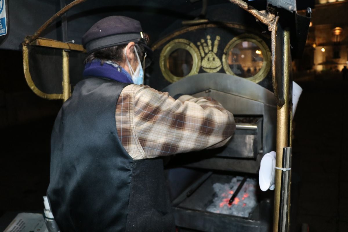 Las castañas traen el otoño a León