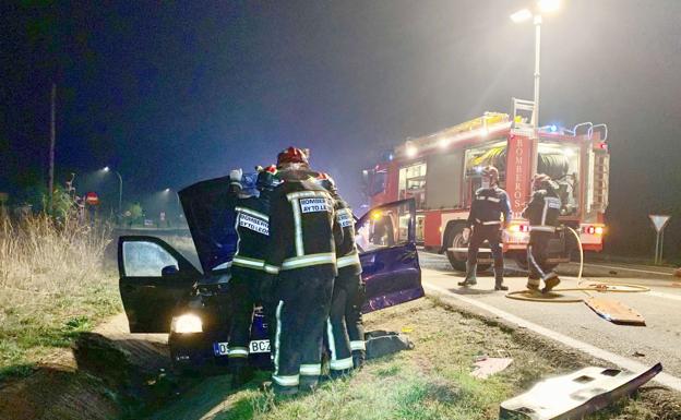 Fallece una mujer de 42 años tras un choque lateral en la N-120 en Villadangos del Páramo