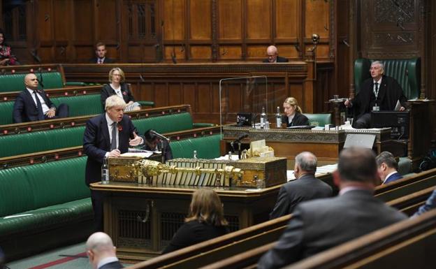 Reino Unido se confina desde este jueves con el aval del Parlamento