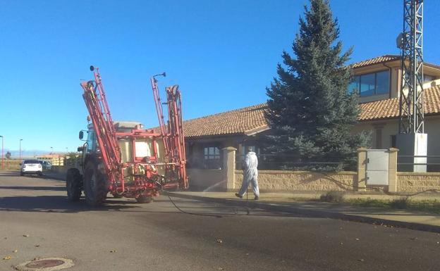 Santa María del Páramo intensifica las labores de desinfección en todo el municipio