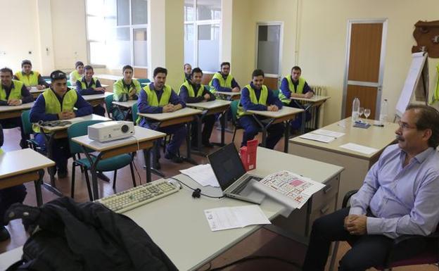 La Junta establece medidas «urgentes» para la organización de las enseñanzas de FP, artísticas y deportivas acorde a la situación sanitaria actual