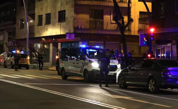 La Policía Local de Salamanca emite siete sanciones en la noche del sábado por reuniones en domicilios, locales y botellones