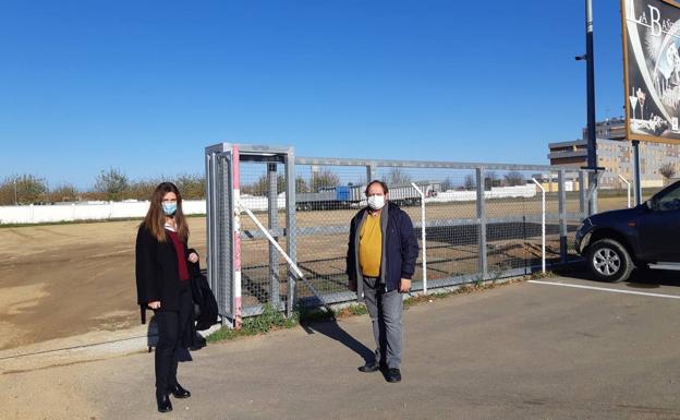 La Bañeza lleva a cabo la adecuación del aparcamiento para camiones, incluyendo su cerramiento