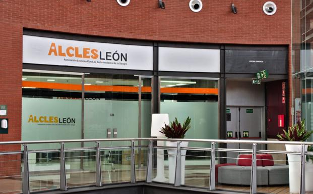 Alcles León presenta la II edición del Calendario Solidario 'El Deporte De León Con Alcles'