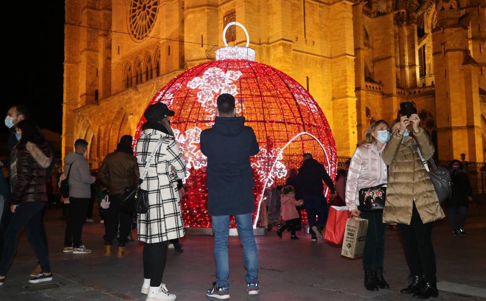 León se ilumina y vive la Navidad