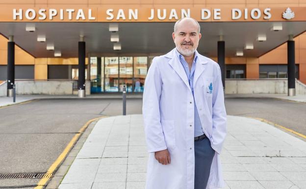 El doctor berciano Valle Folgueral es nominado por cuarto año a los Doctoralia Awards 2020