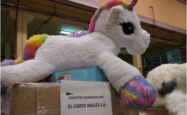 El Corte Inglés entregará 50.000 juguetes a diversas ONG's, la mayor donación de su historia