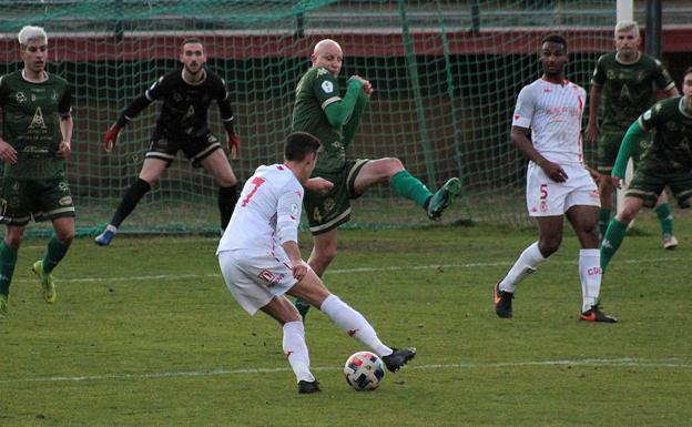 El Astorga resiste con diez ante un Júpiter sin gol