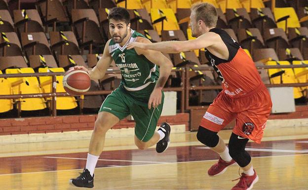 La defensa de Reino de León seca a Basket León en el derbi