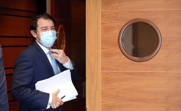 Mañueco asegura que habrá un acuerdo con los sindicatos sobre el decreto de prestaciones obligatorias