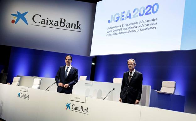 CaixaBank sostiene que la fusión se anticipa a una «ola de reestructuración»