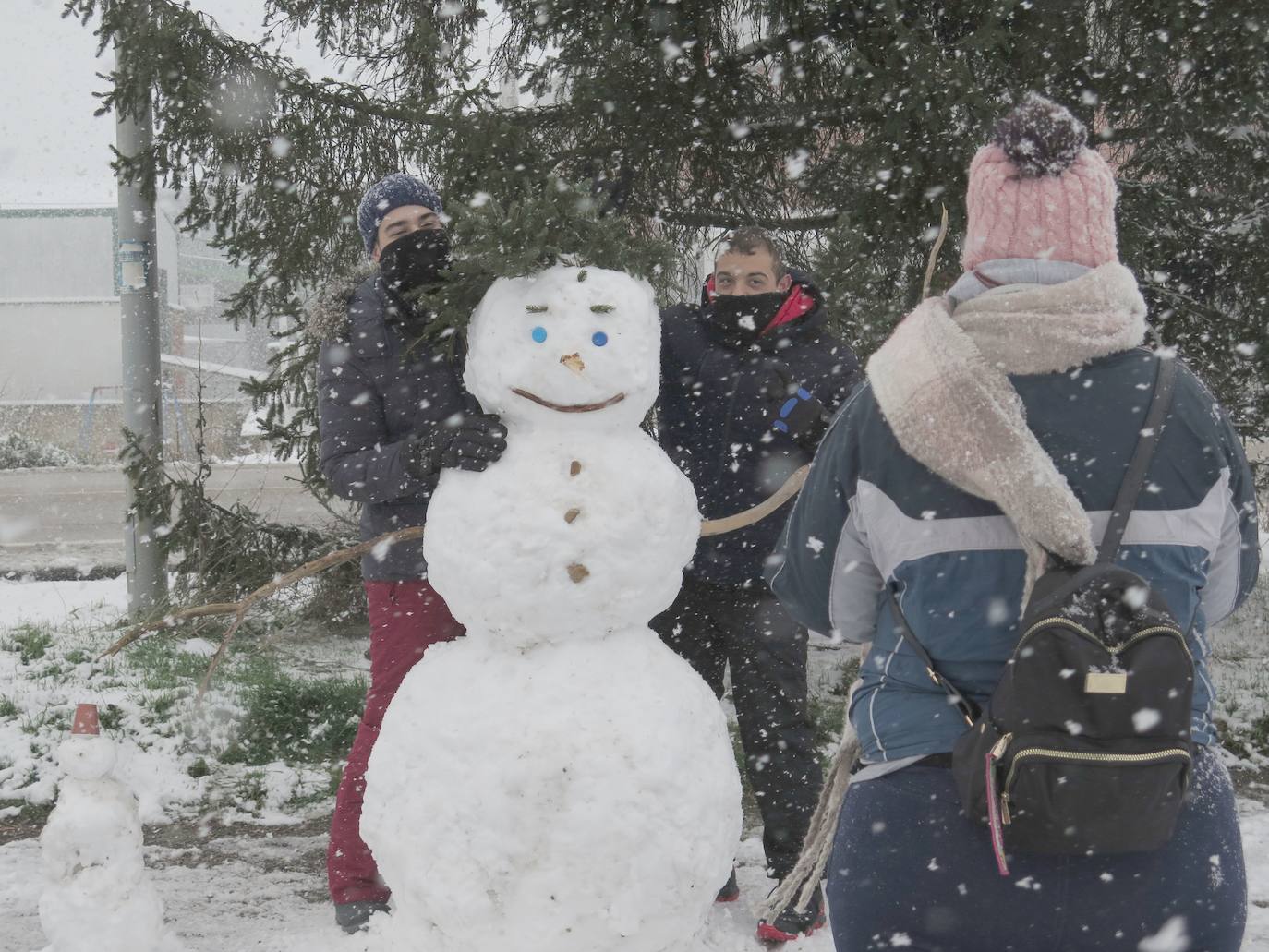 La nieve triunfa en Villamanín