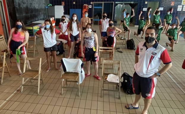 El Club Natación León vuelve a competir nueve meses después