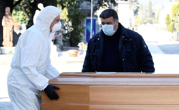 Cerca de la mitad de las personas fallecidas por Covid-19 en los hospitales leoneses murieron en la segunda ola