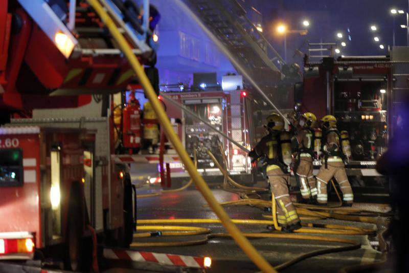 Imágenes del trágico incendio de Badalona